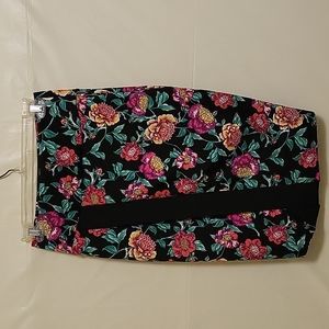 Beautiful Floral Pencil Skirt
